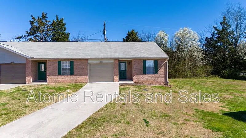 2 bed, 2.0 bath, 984 sqft, $1,695 — Photo 1