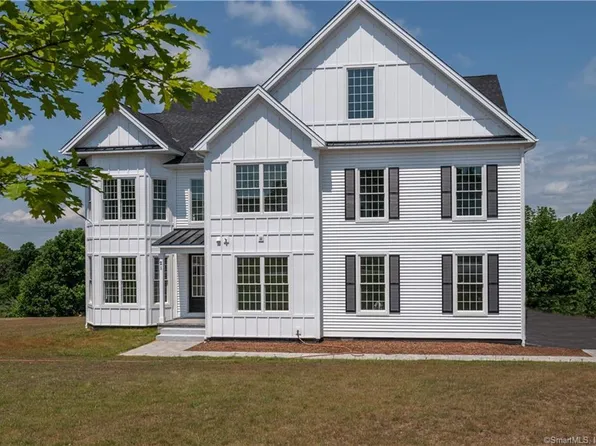 14 Pumpkin Grv, East Lyme, CT 06333