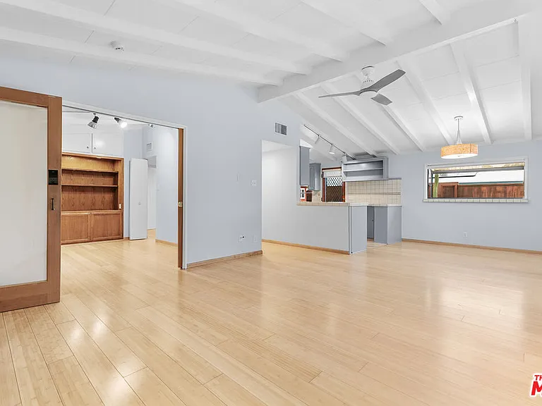 6742 Sunny Brae Ave — Photo 12