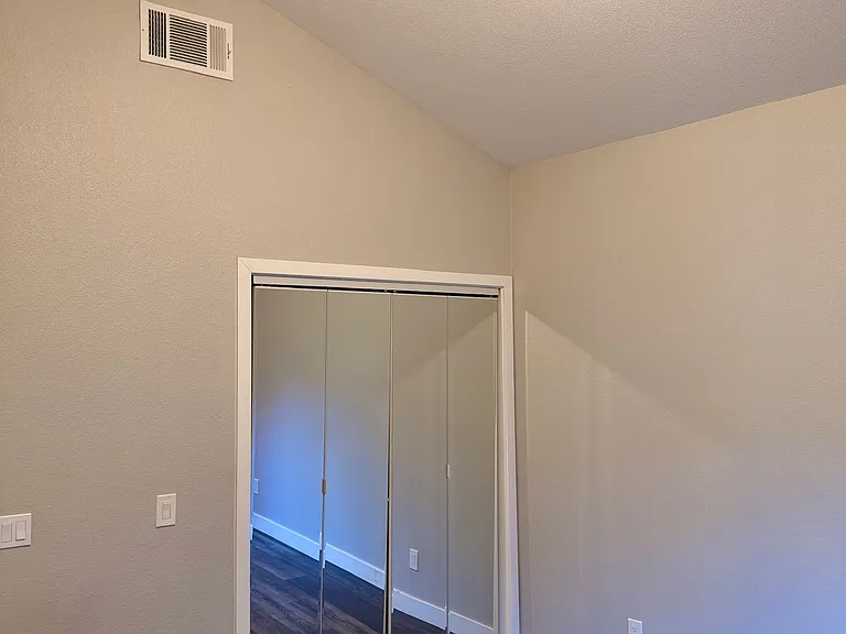 237 Earl Ave — Photo 13