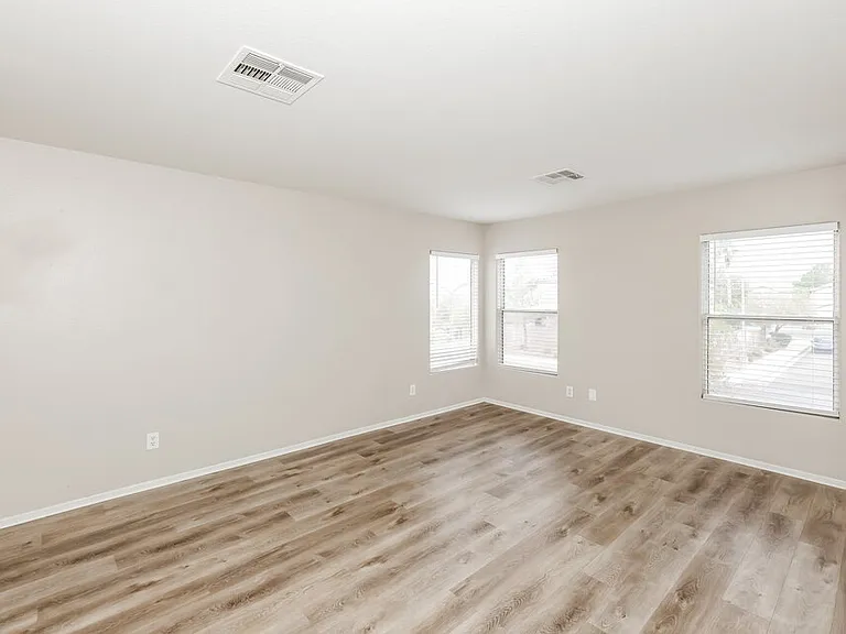 6221 Mercer Valley St — Photo 9