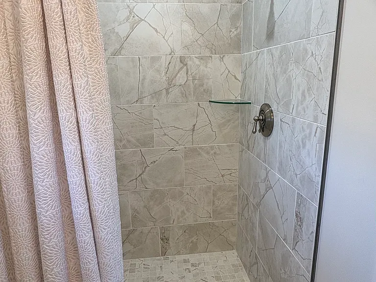 5 Orchard Cir #G — Photo 11