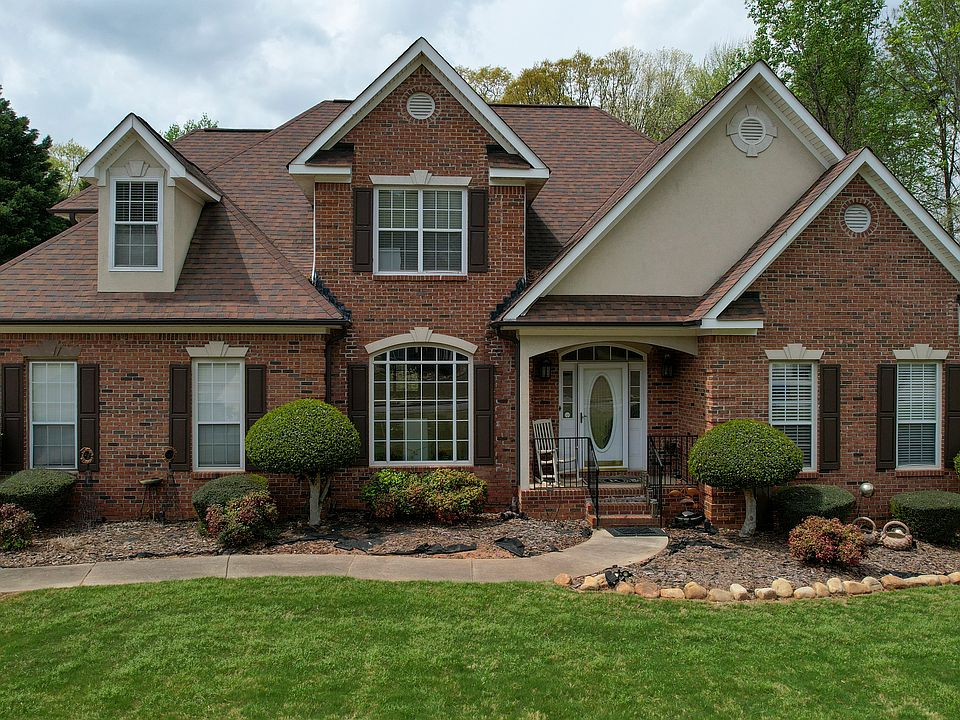 1st image of 149 Crown Glen Way