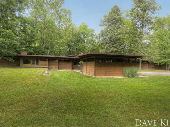 2525 McCann Rd, Middleville, MI 49333