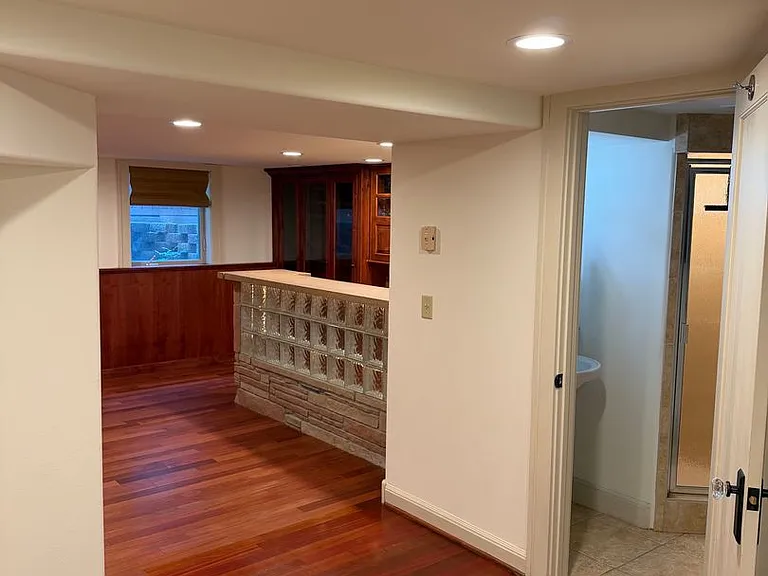 916 Poly Dr — Photo 40