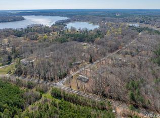 6 Nocarva Rd, Macon, NC 27551