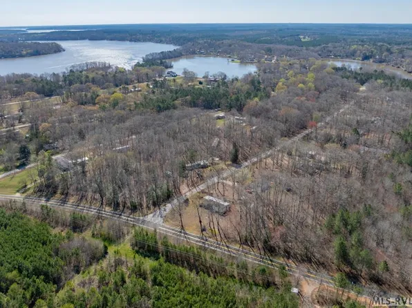 5 Nocarva Rd, Macon, NC 27551