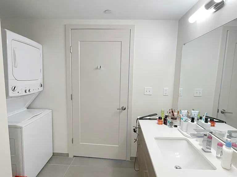 21 Gibbs St #204 — Photo 18
