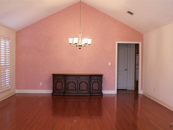 4th image of 1718 Heritage Dr