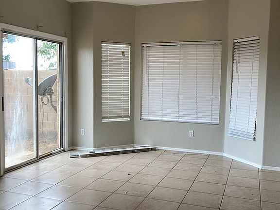 5th image of 3825 W Oregon Ave #21086408-0