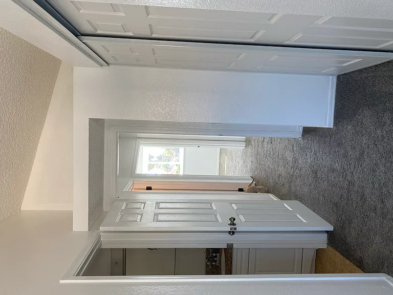 Electra Ct — Photo 13