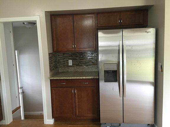 4th image of 7314 Glenn Oval Dr