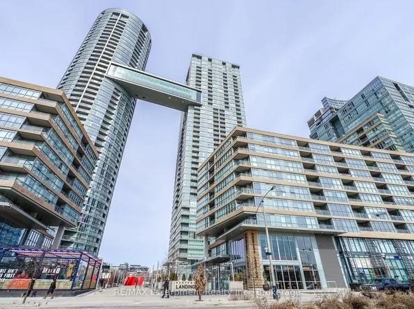 15 Iceboat Ter, Toronto, ON