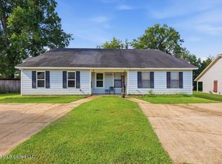 113 Meadowview Cir #A, Clinton, MS 39056