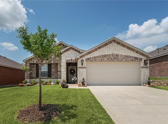 2nd image of 2929 Aspen Way