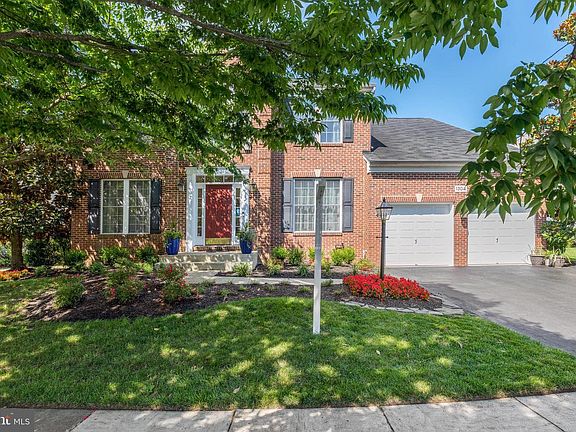 4th image of 1304 Waneta Ct