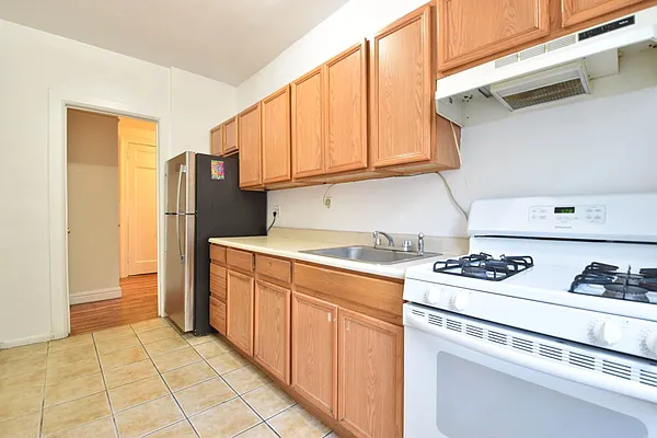 Rented by (Legacy) NY Quality Living Uptown | media 6