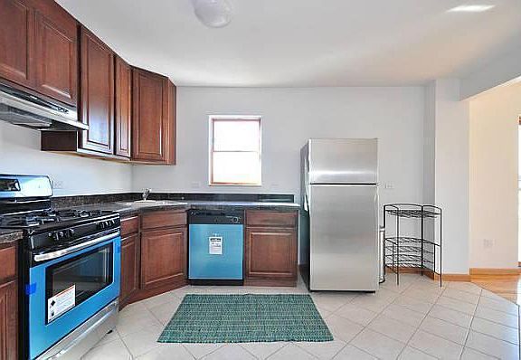 2nd image of 2160 33rd St APT 3A