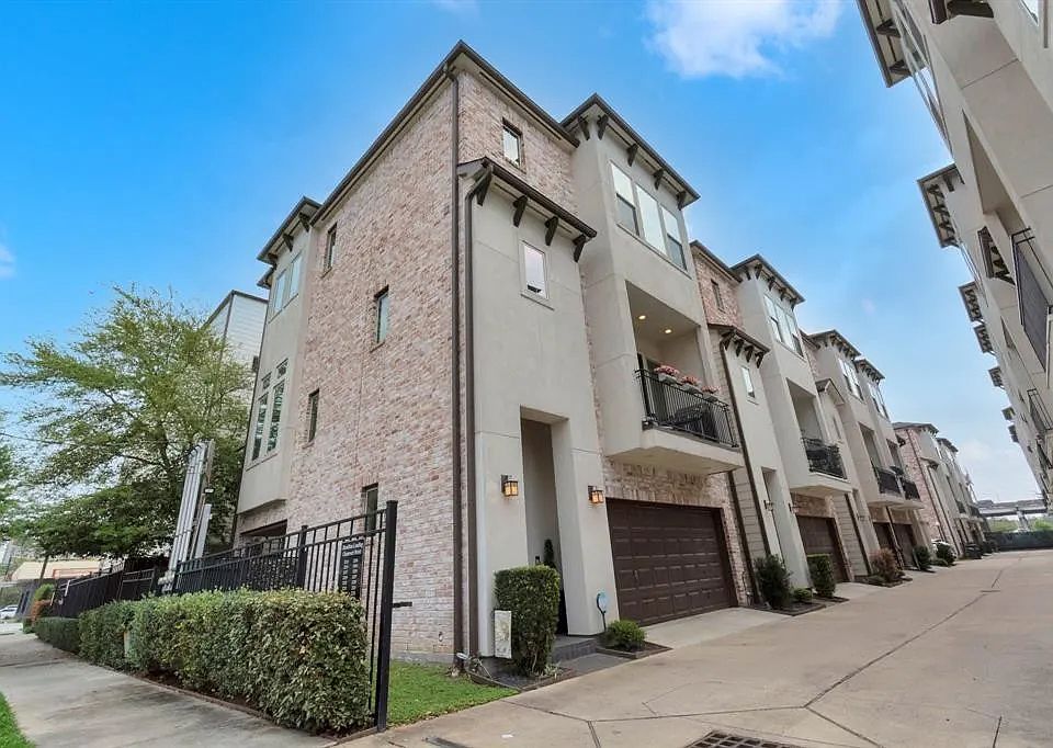 1st image of 2213 Chenevert St