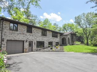 1800 Eager Rd, Howell, MI 48855