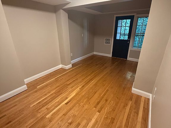 5th image of 7 Chesterton St APT 1