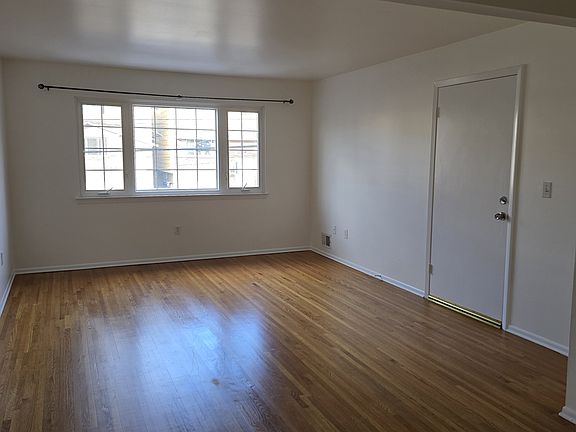 2nd image of 713 Bergen #1