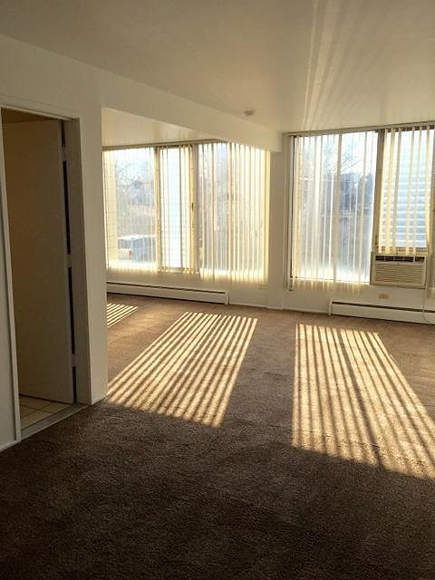 1st image of 913 Washtenaw Ave #25