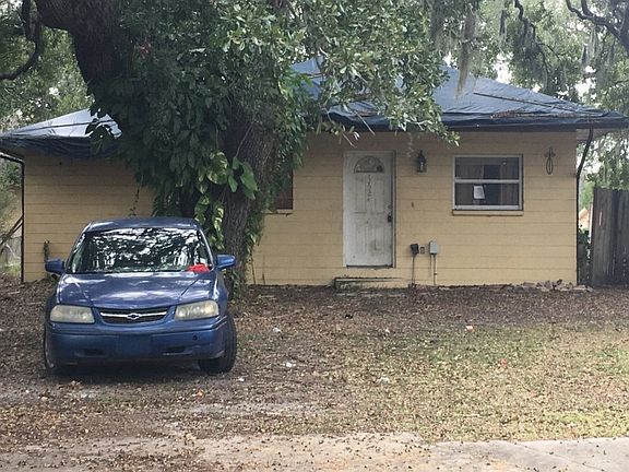 3rd image of 3624 E Grove St
