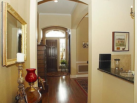 2nd image of 748 Barton Springs Dr