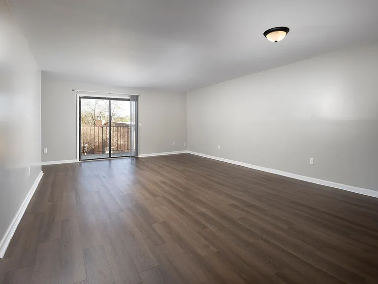 Stone Ridge Apartments — Photo 33