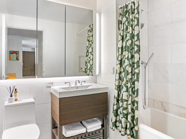 100 Avenue A 2B image 7 of 7