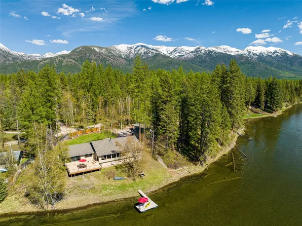 700 Wolf Creek Dr, Bigfork, MT 59911