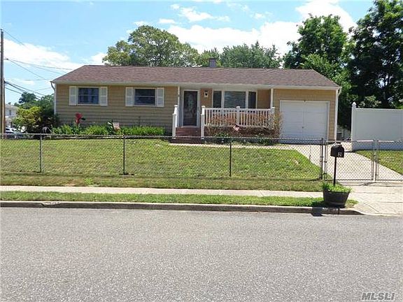 2nd image of 2 Caroline Ave