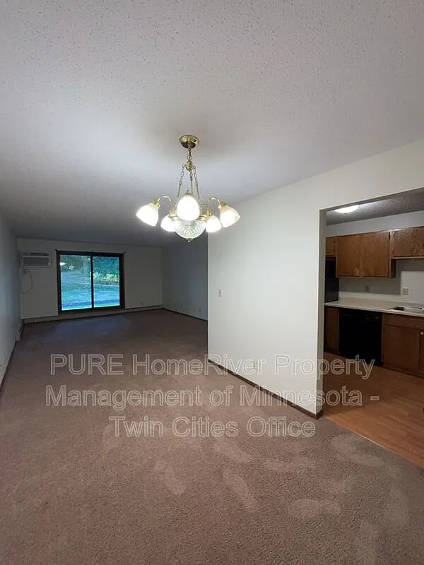 2 bed, 2.0 bath, 1100 sqft, $1,595 — Photo 4