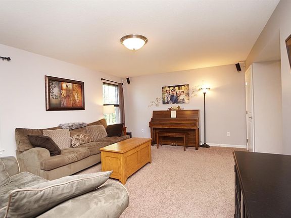 5th image of 4935 Parkside Dr