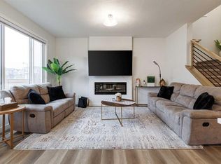 18 NW Legacy Reach Park SE, Calgary, AB T2X5C5