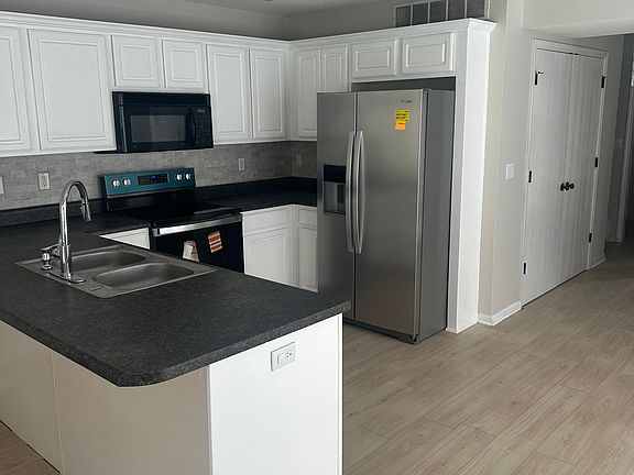 5th image of 4356 NE 83rd Ter