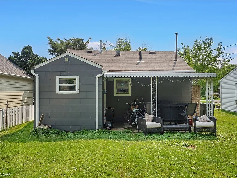 220 Morton Rd — Photo 20