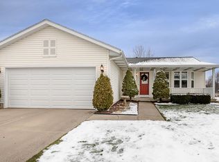 1097 E 12th St, Holland, MI 49423