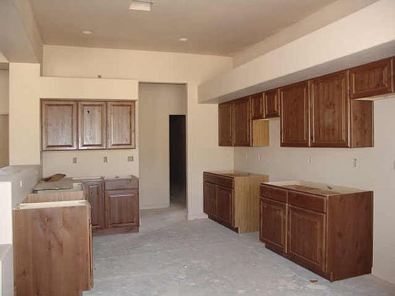 3rd image of 42912 N 4th Avenue