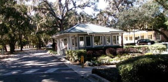 1st image of 1971 Colonial Dr