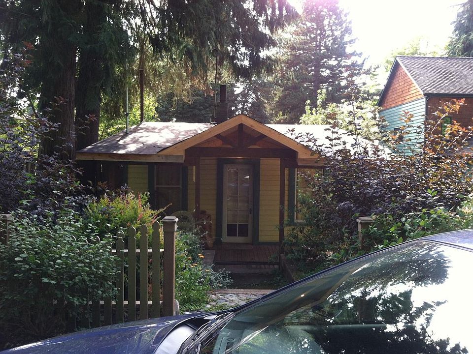 Cabin from Harris Street