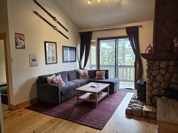 261 Lakeview Blvd, Mammoth Lakes, CA 93546