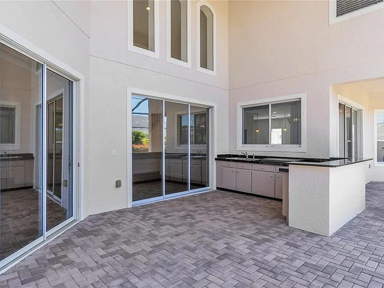 11538 Delwick Dr — Photo 3