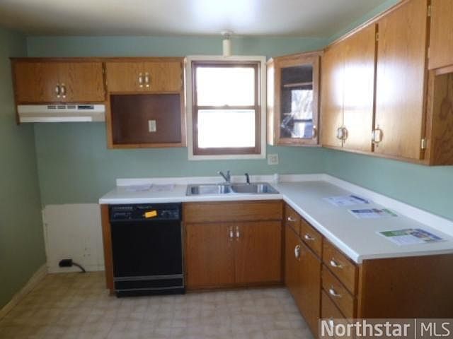 2nd image of 109 16th Ave S