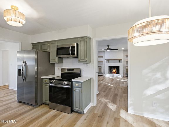 5th image of 127 Hillingdale Drive