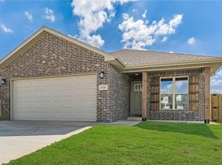 1721 Farmer St, Pea Ridge, AR 72751