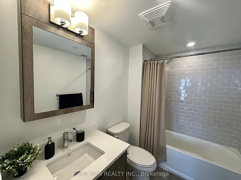340 Queen St #1701 — Photo 19