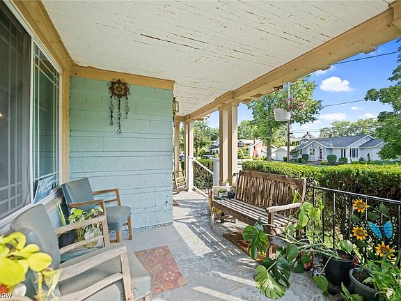 4th image of 3664 Rockport Ave