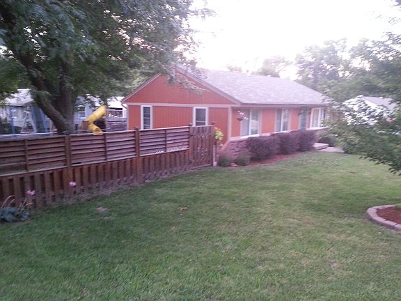 2nd image of 630 S Pleasant St